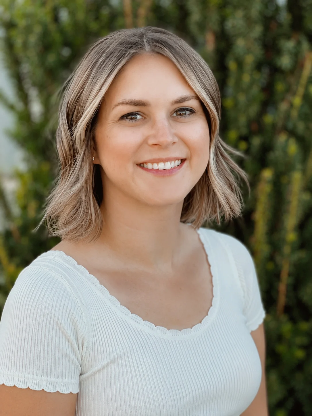 Jessica Bradshaw, CMHC